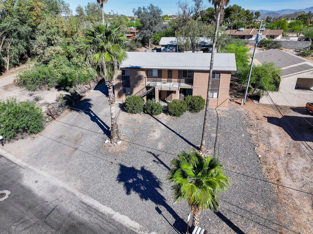 450 PALM DRIVE, WICKENBURG, AZ 85390