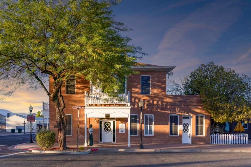78 NORTH FRONTIER STREET - WICKENBURG